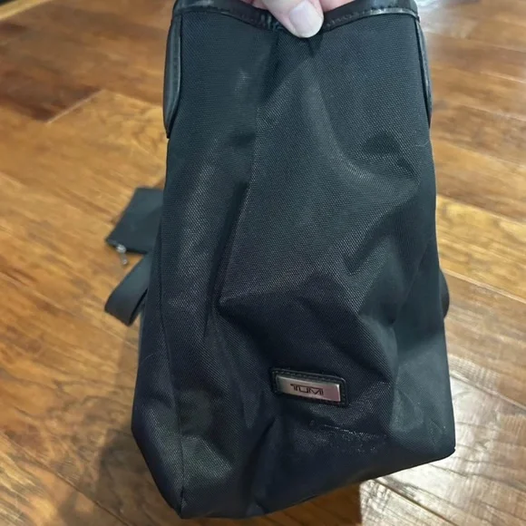 TUMI Nylon and Leather Travel Satchel - Picture 2 of 10